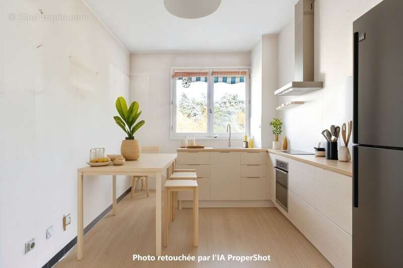 SAINTE FOY LES LYON - Bd de l'Europe- Appartement T3 de 68m² avec balcon, place de stationnement extérieure et cave - photo 6