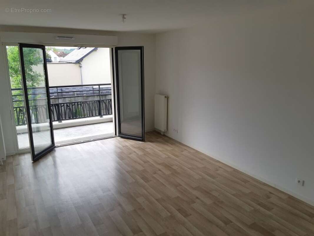 Appartement à ROSNY-SUR-SEINE