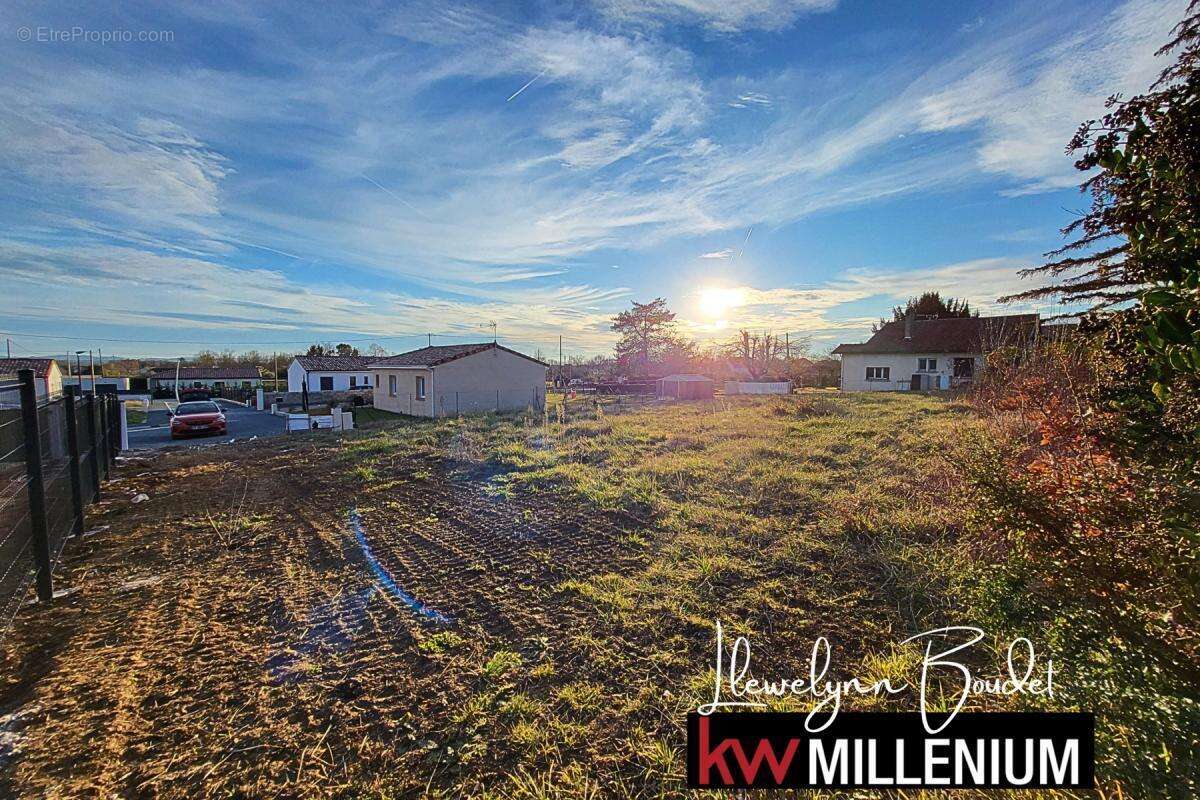 Terrain à SENOUILLAC