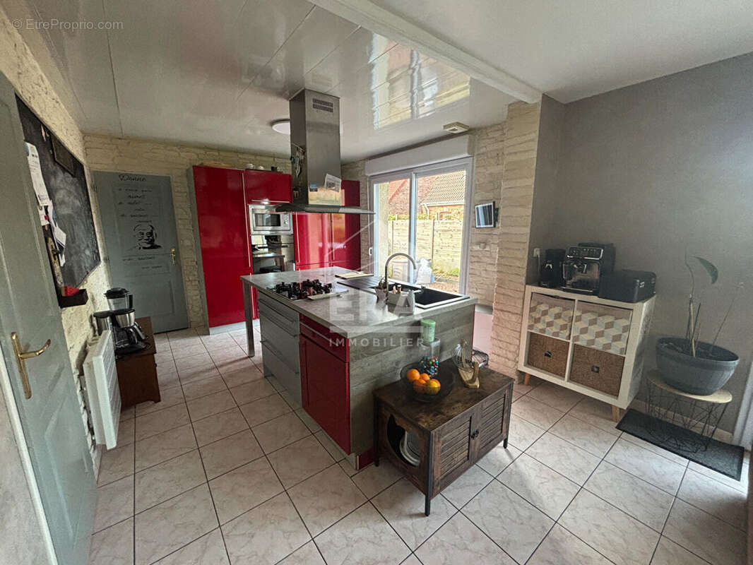 Maison à COURRIERES