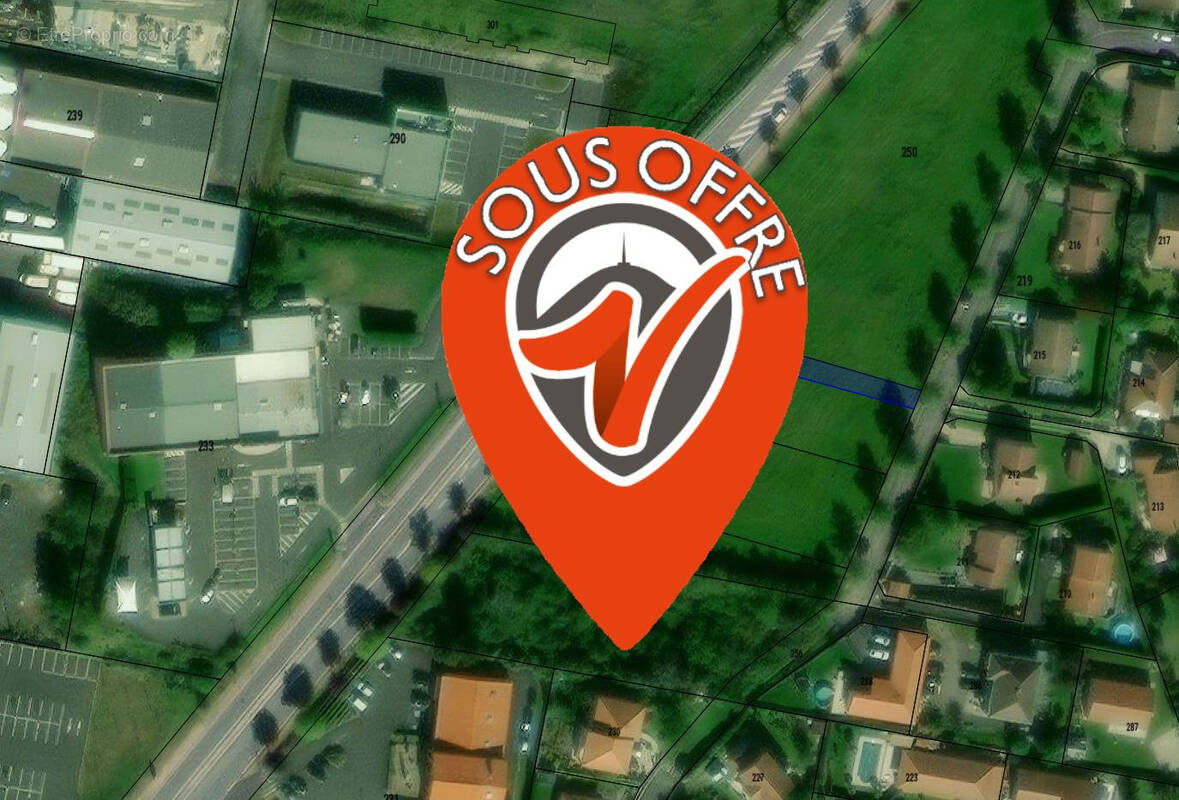 Terrain à PONT-DU-CHATEAU