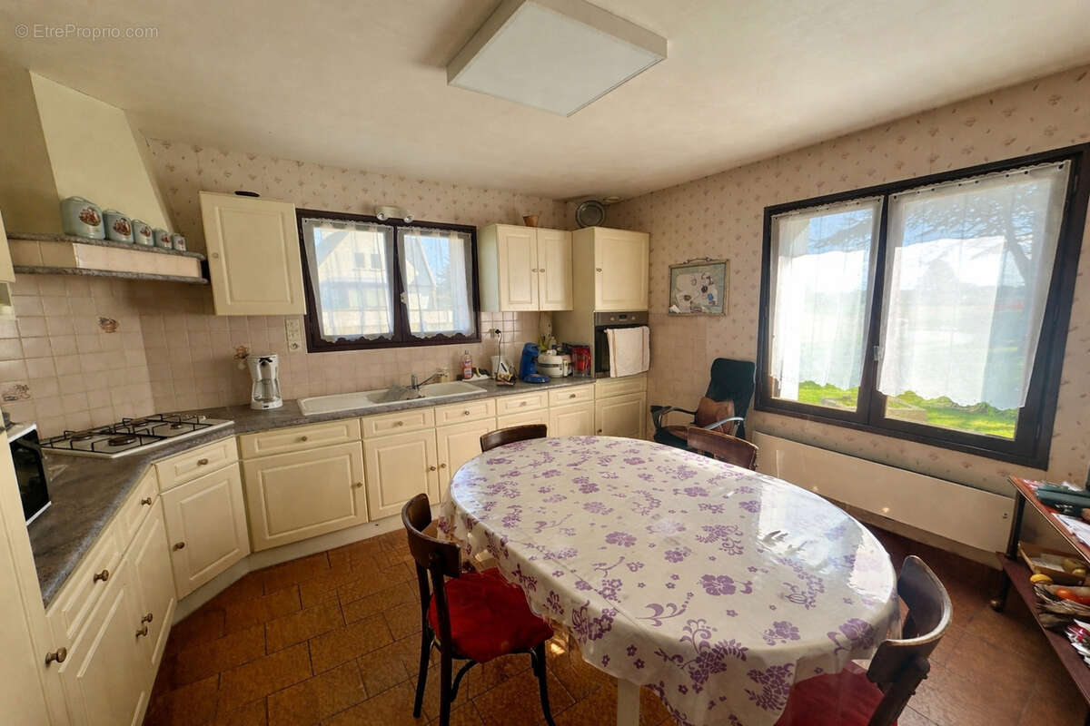 Maison à PLOEZAL