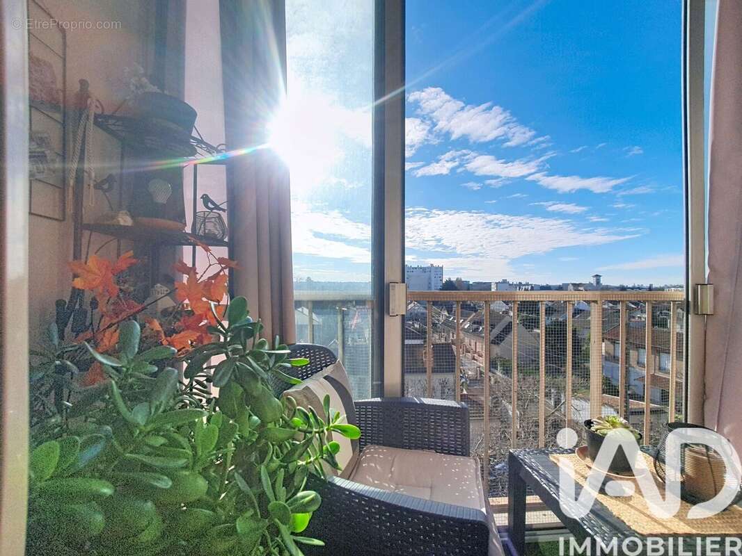 Photo 3 - Appartement à LES PAVILLONS-SOUS-BOIS