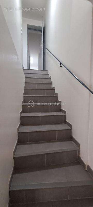 Appartement à UCHAUD