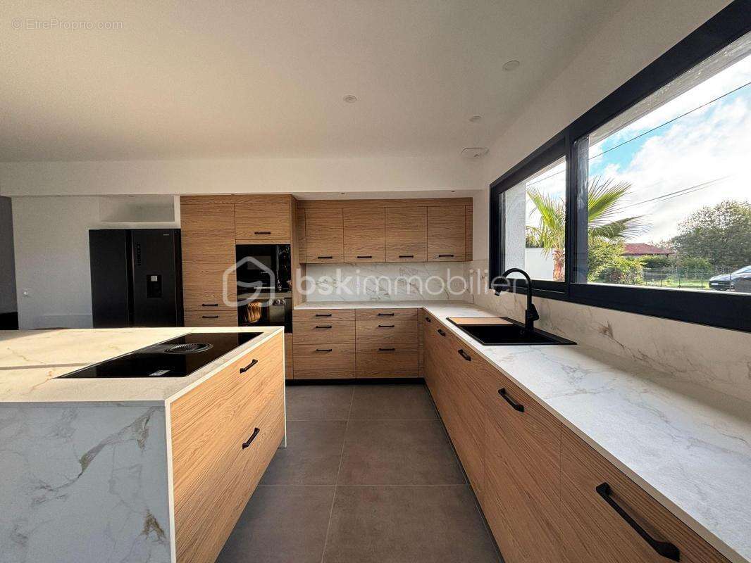 Maison à MONTASTRUC-LA-CONSEILLERE