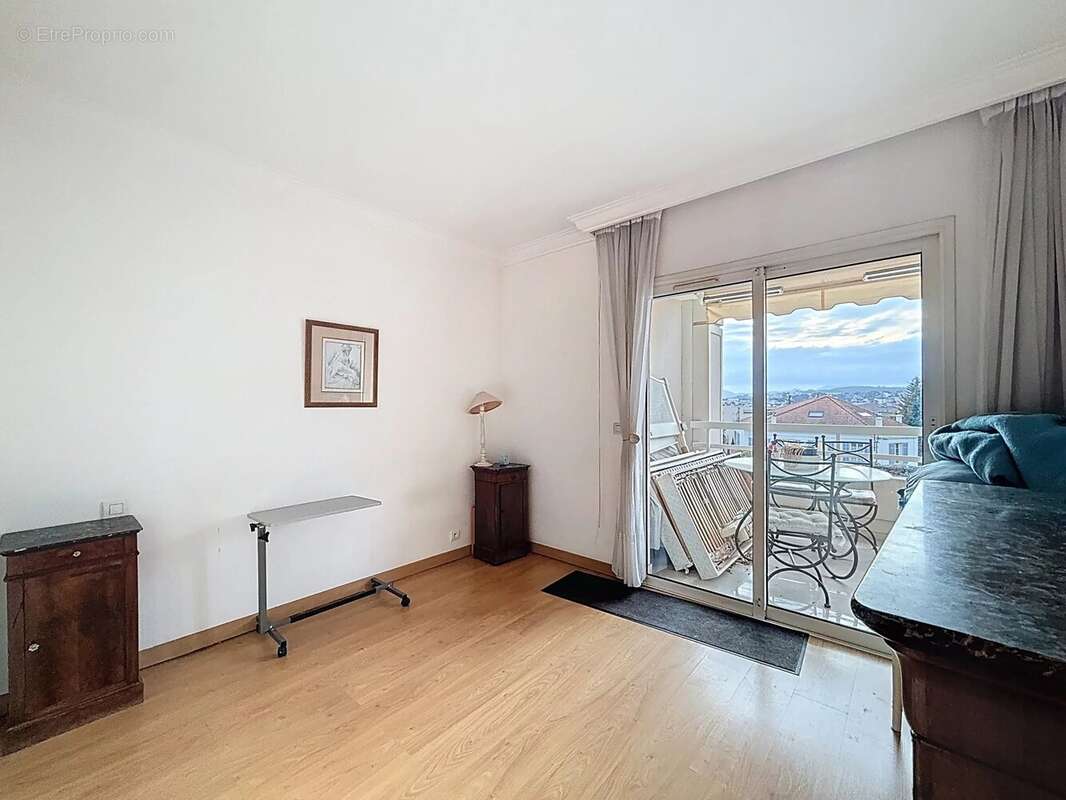Appartement à LE CANNET