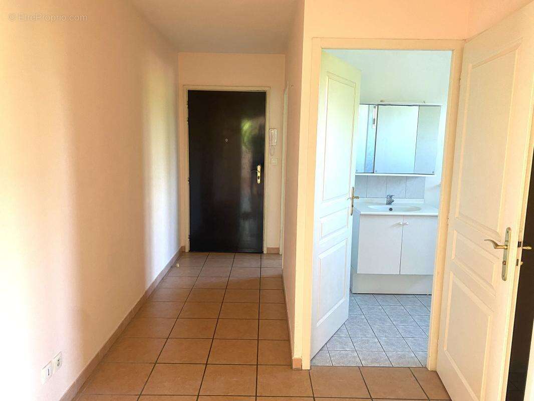 Appartement à MOIRANS