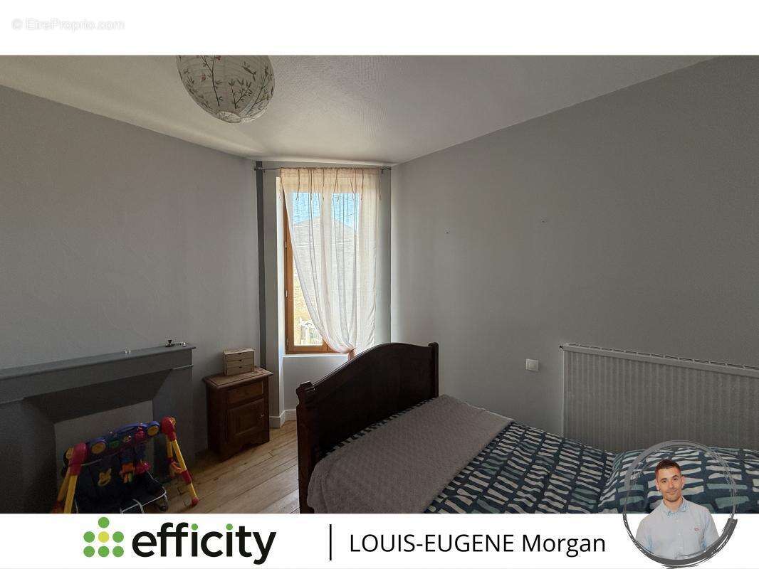 Maison à NEUVILLE-DE-POITOU