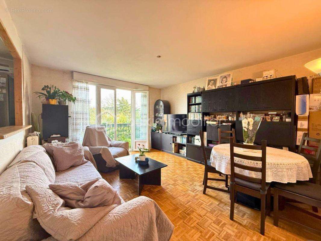 Appartement à NEUILLY-PLAISANCE
