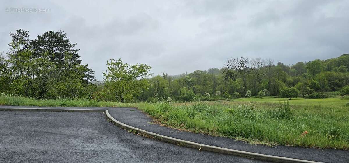 Terrain à GOND-PONTOUVRE