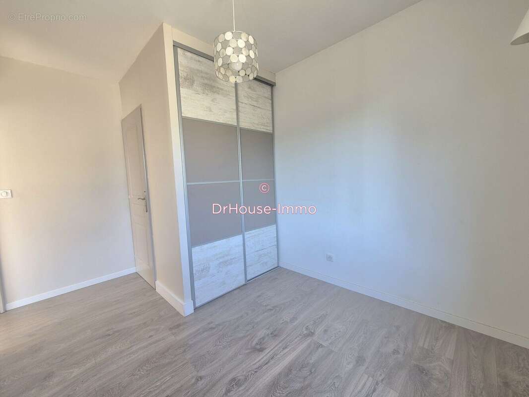 Maison 91 m² à Saint-Remy  - photo 9