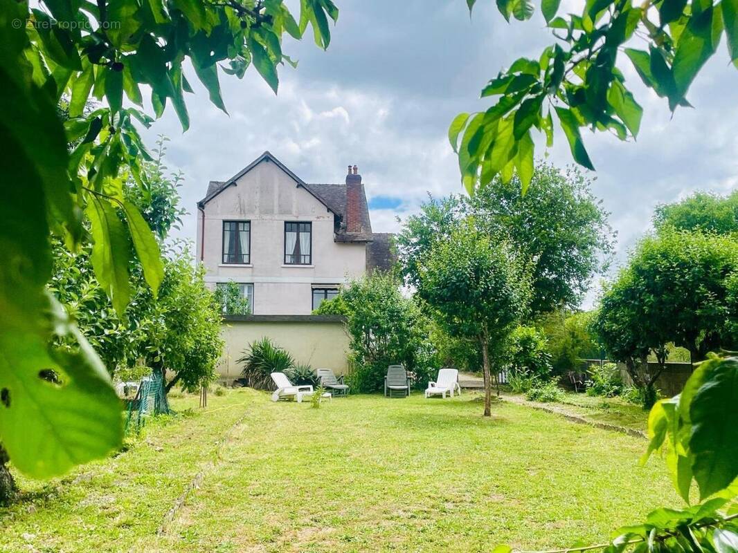 Photo 1 - Maison à VILLEVALLIER