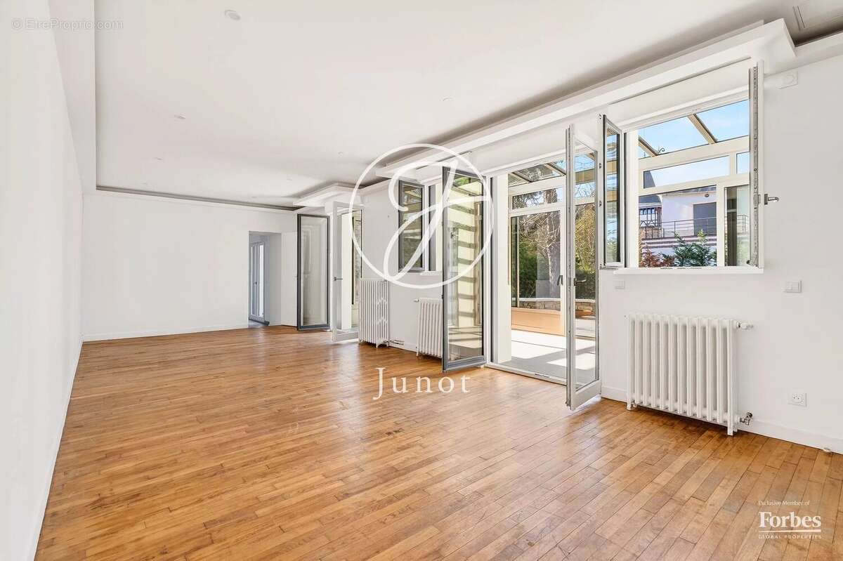 Maison à LE VESINET