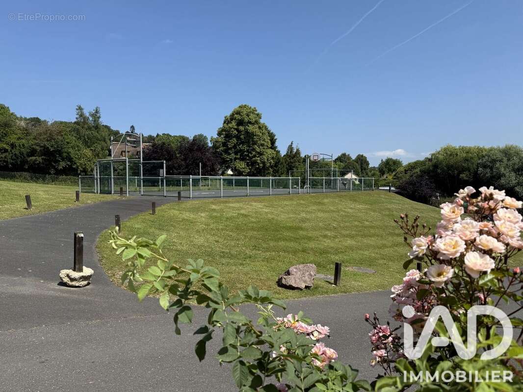 Appartement 41 m² à Saint-Arnoult  - photo 9