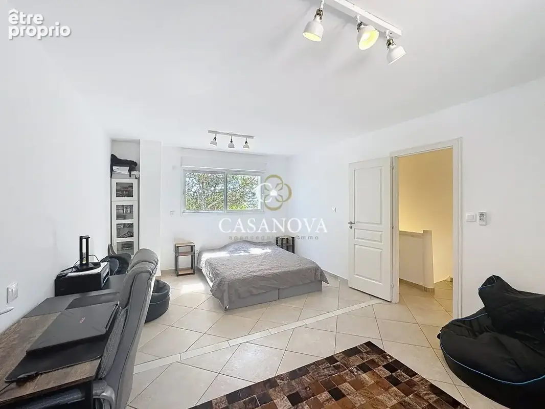 Proche de Gignac Deux habitations, appartement indépendant, deux piscines dans un cadre privilégié. - photo 16