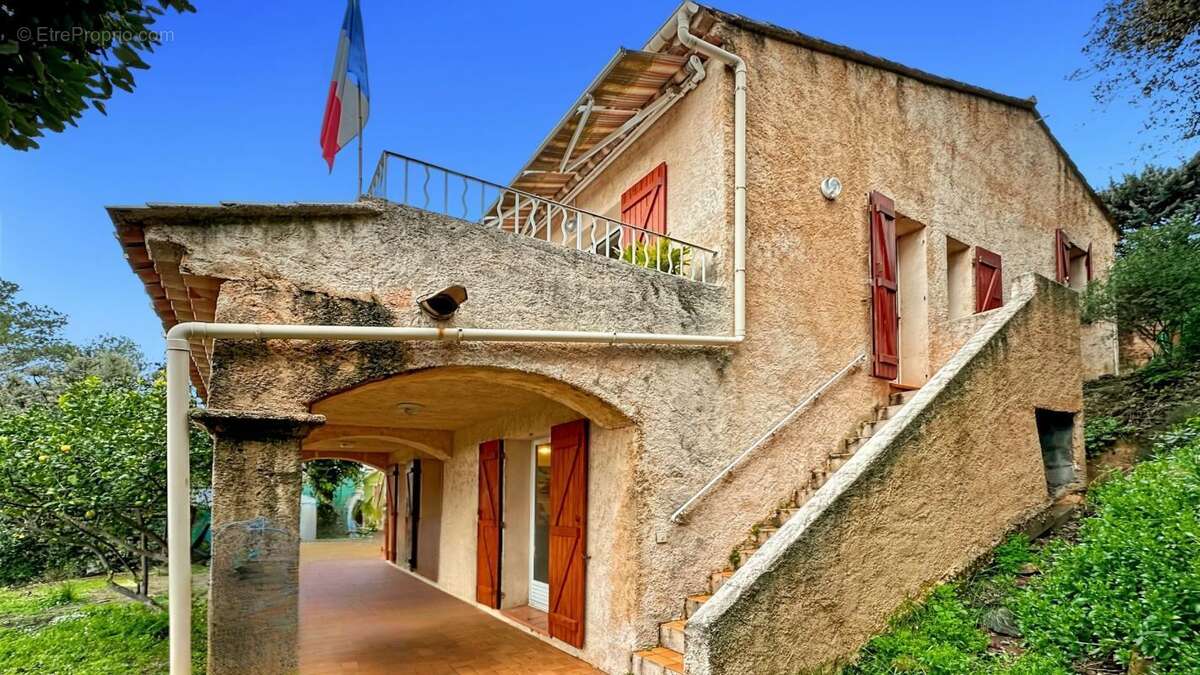 Maison à SAINT-RAPHAEL