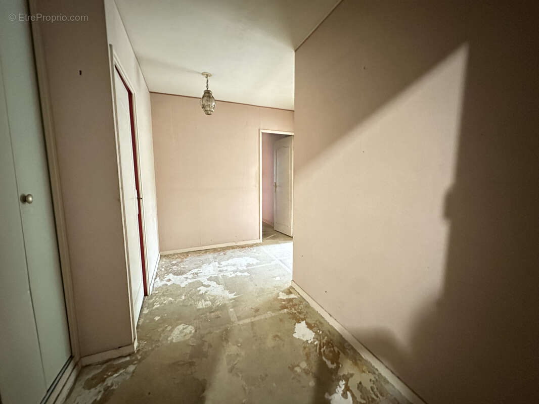 Appartement à VAIRES-SUR-MARNE