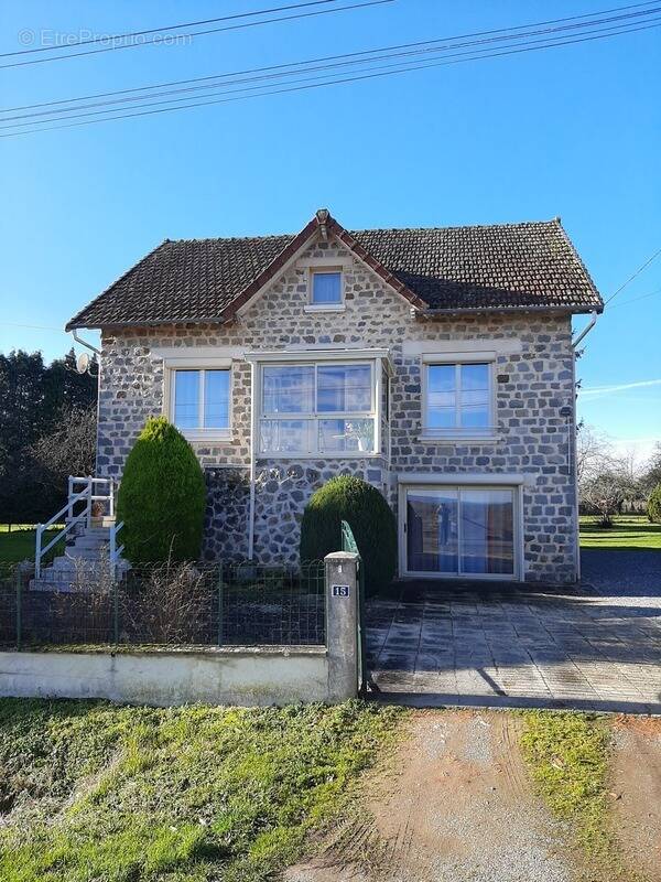 Maison à VICQ-SUR-BREUILH