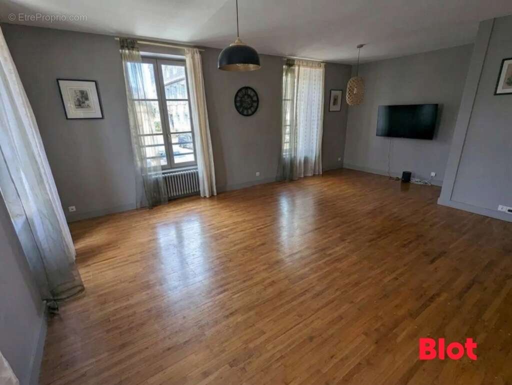 Appartement à JOSSELIN