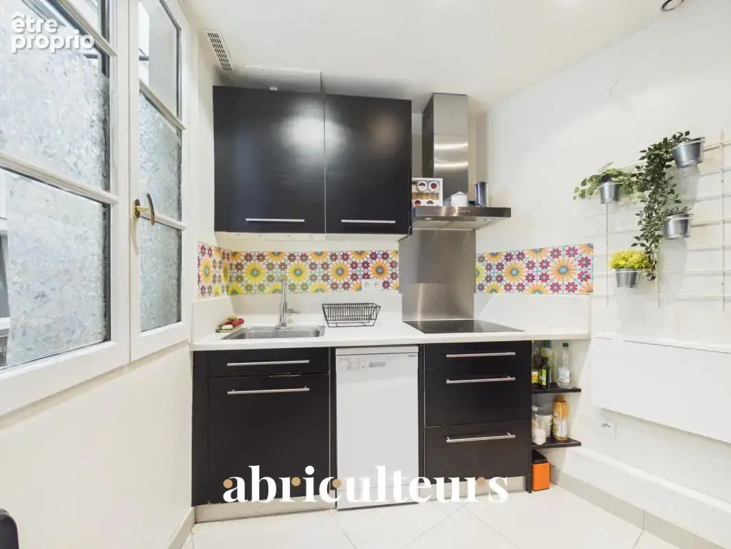 Appartement 3 pièces au pied du Sacré Cœur - Montmartre - photo 9