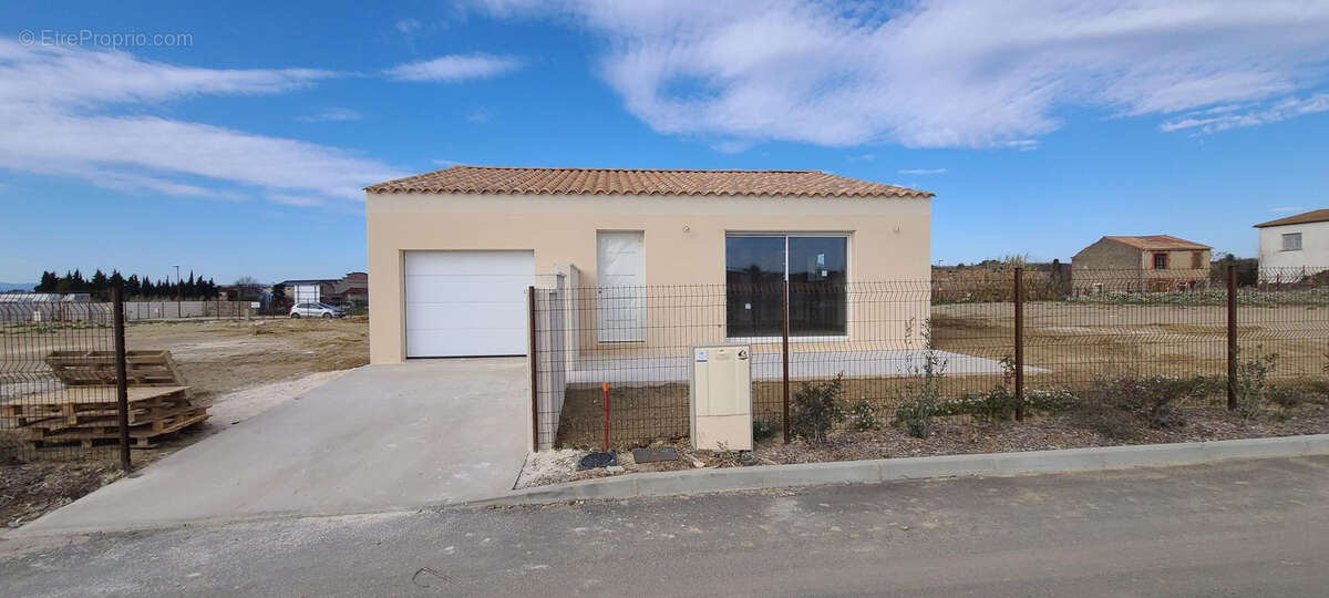 Maison à NISSAN-LEZ-ENSERUNE