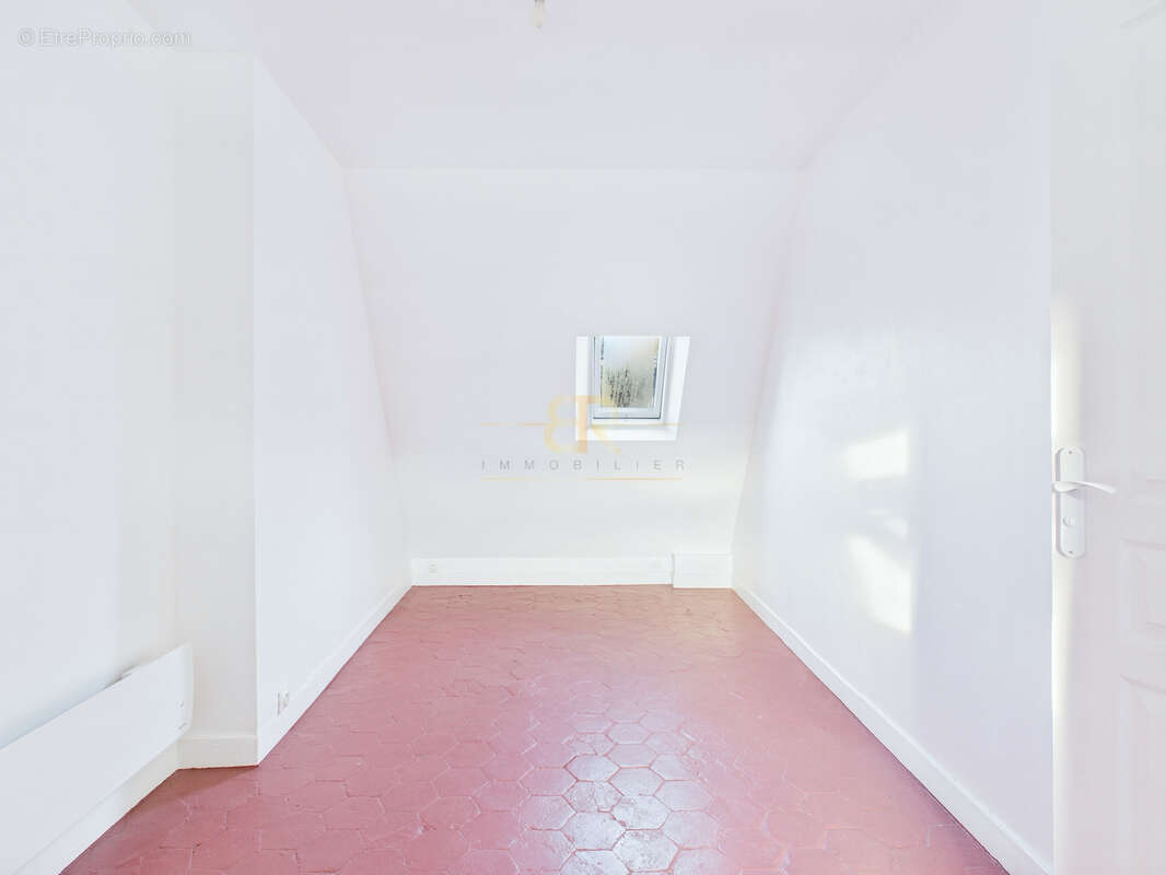 Appartement à PARIS-3E