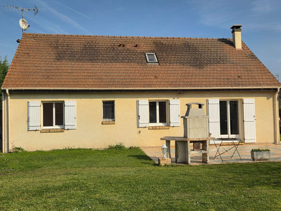 Maison à SAINT-REMY-SUR-AVRE