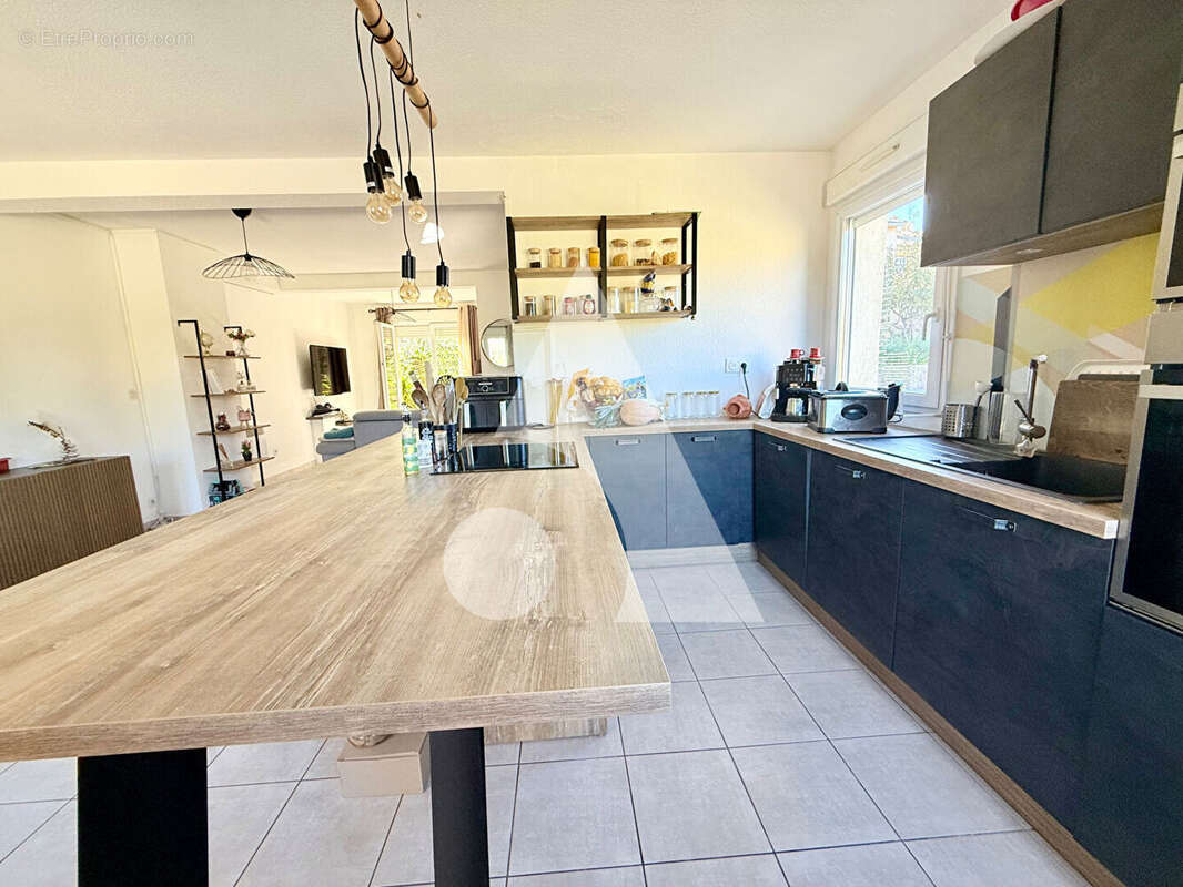 Appartement à PEYROLLES-EN-PROVENCE