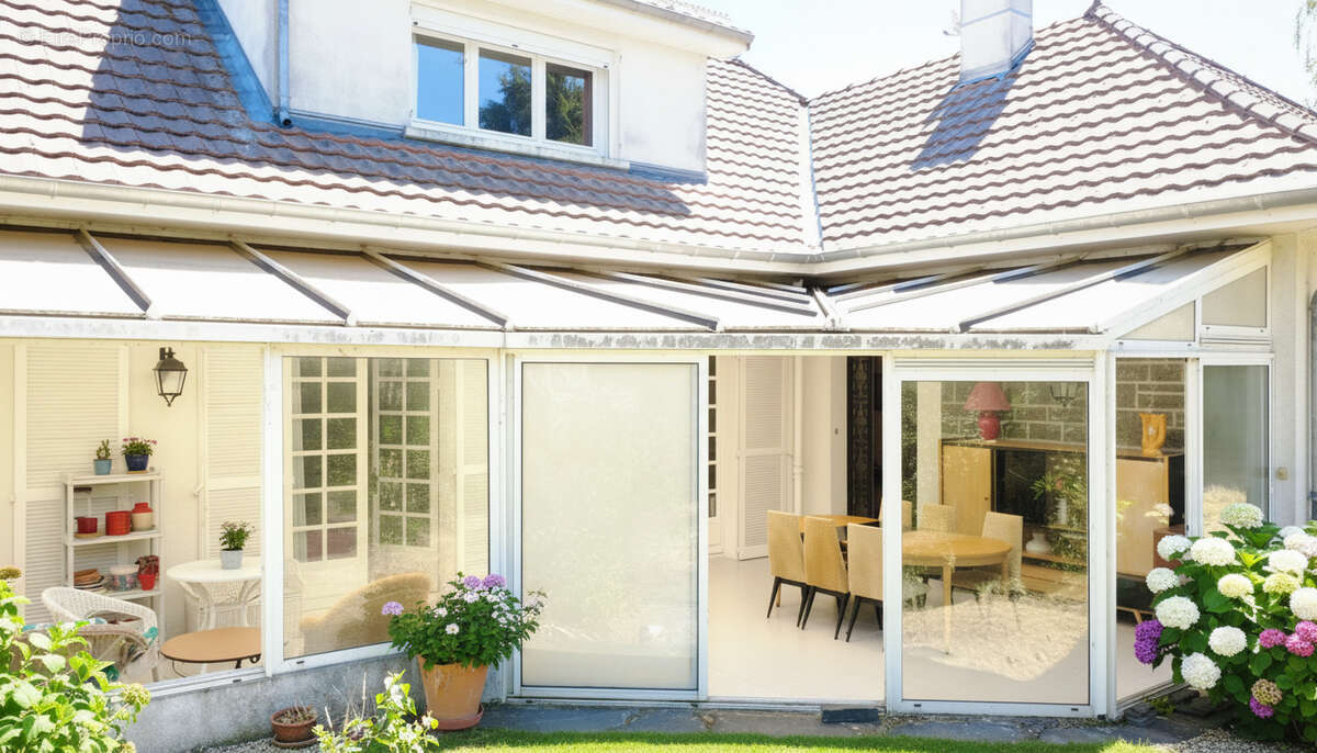 Maison de 179 m2 à Loudun , 5 chambres, grand jardin arboré, garage, vaste sous sol - photo 13