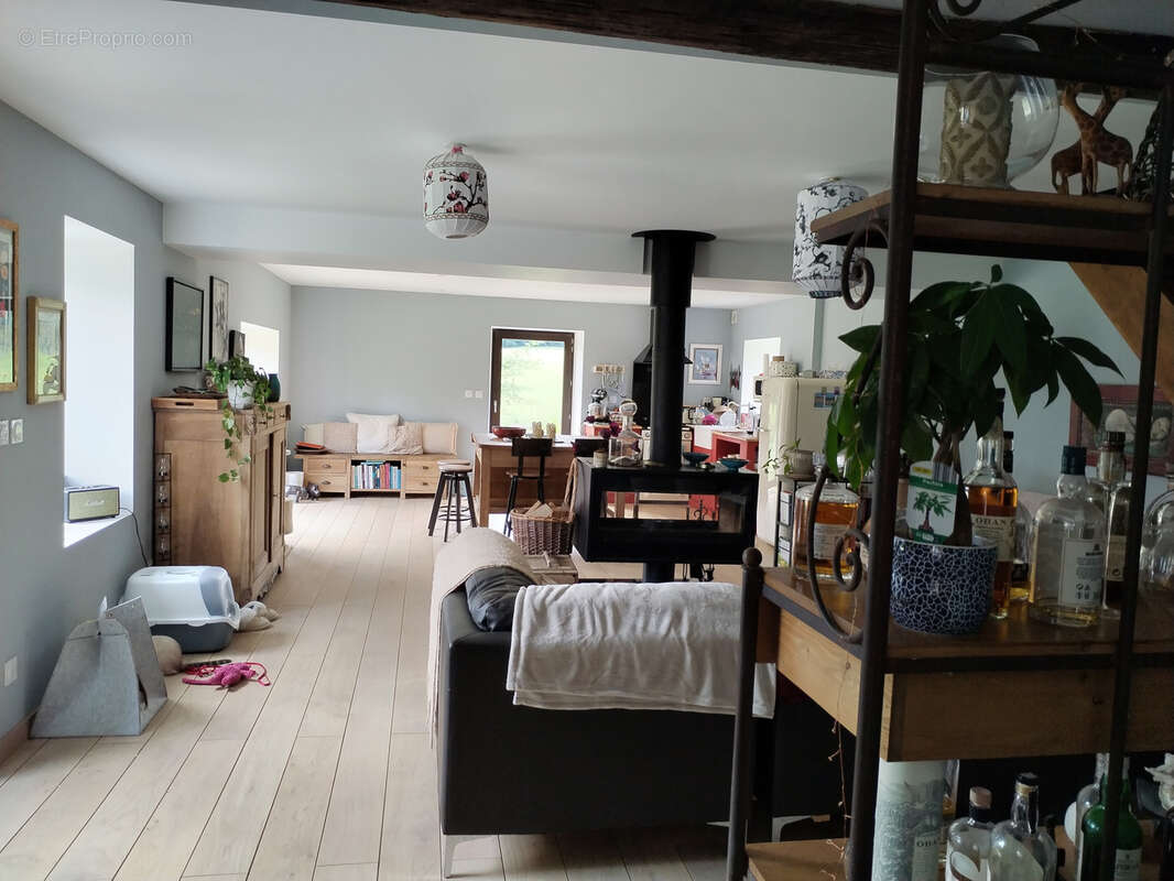 Maison à LA BATIE-DIVISIN