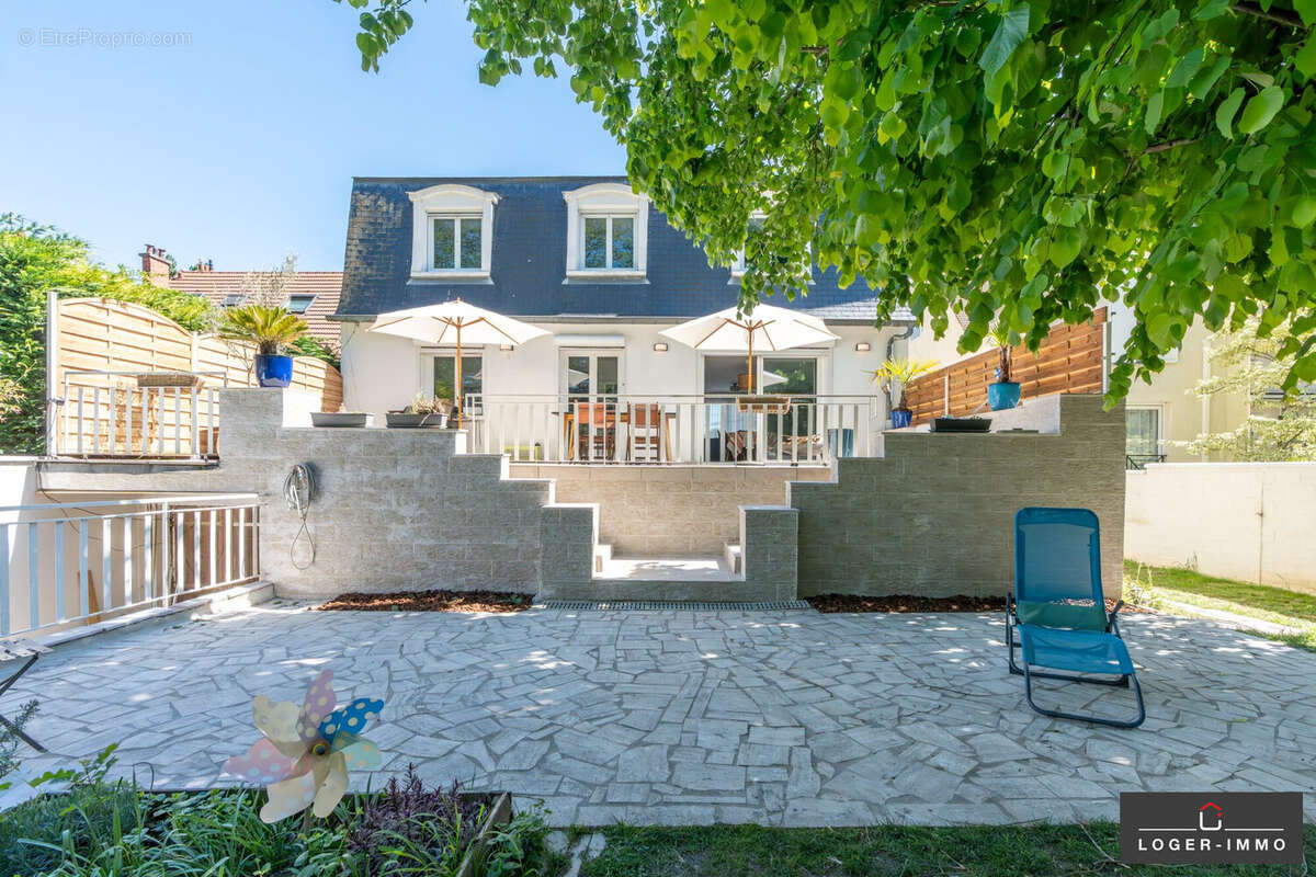Maison à SAINT-MAUR-DES-FOSSES