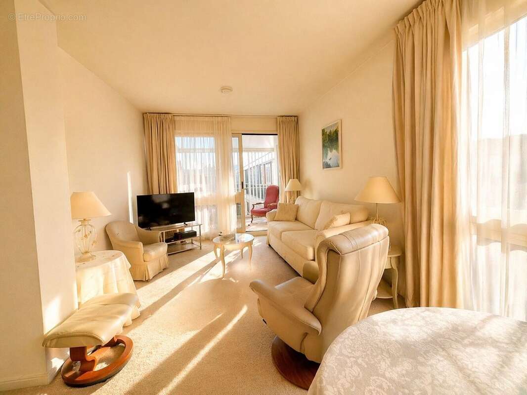 Appartement à FONTENAY-LE-FLEURY