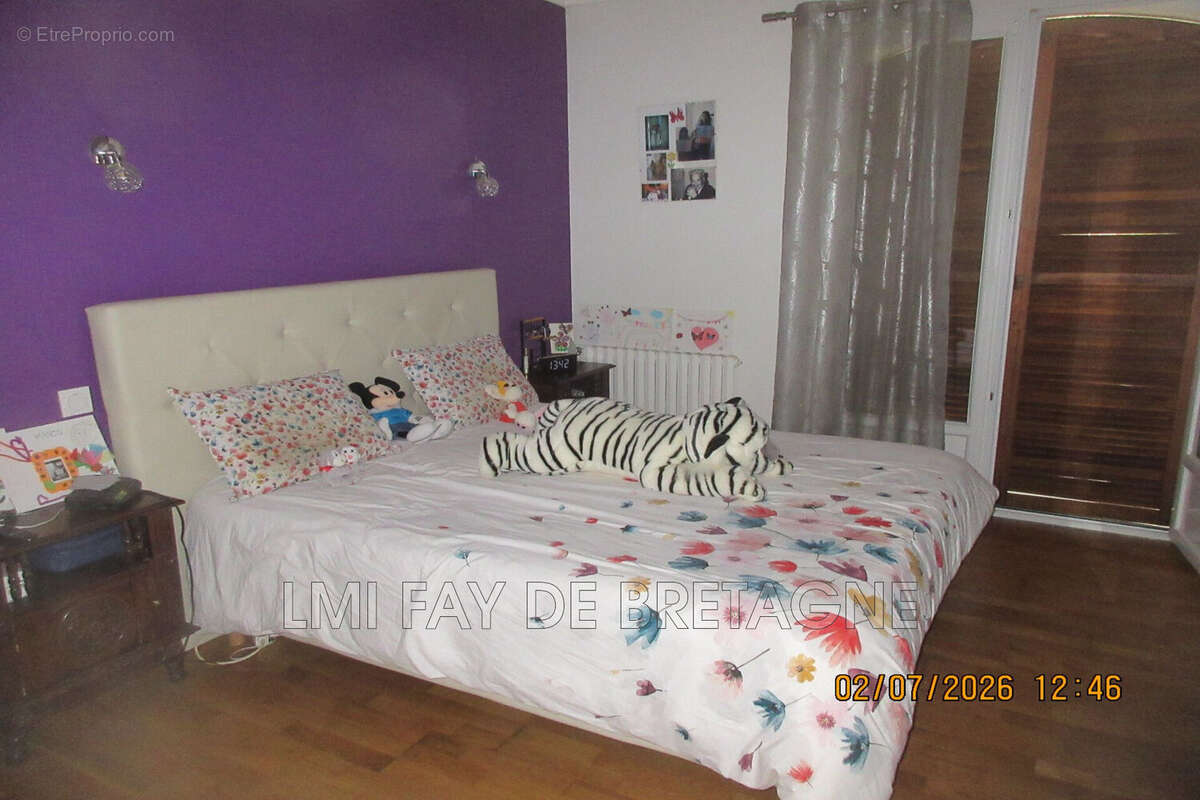 Maison 202 m² à Saint-Nicolas-De-Redon  - photo 4