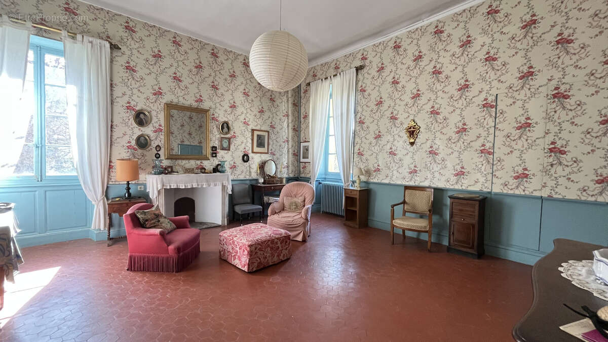 Maison à PERNES-LES-FONTAINES