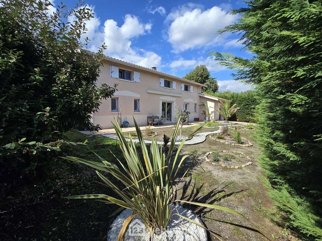 Belle maison sur un étage - Maison à SAINT-AUBIN-DE-MEDOC