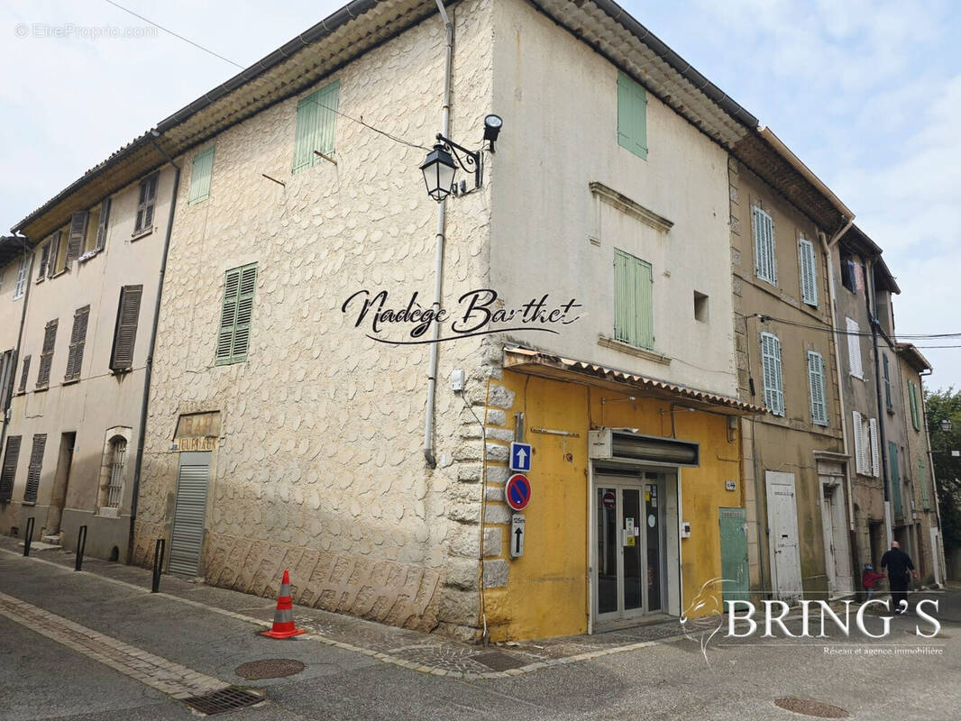 Immeuble  - Appartement à ROUGIERS