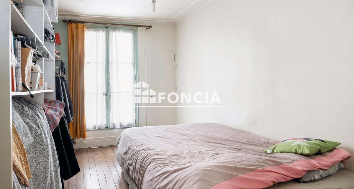 Appartement à PARIS-10E