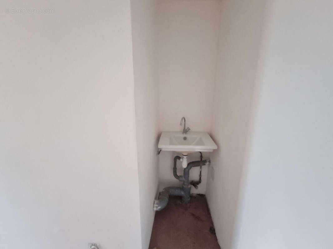 Appartement 24 m² à Benet  - photo 4