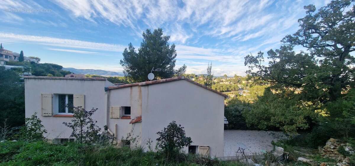 Maison à HYERES