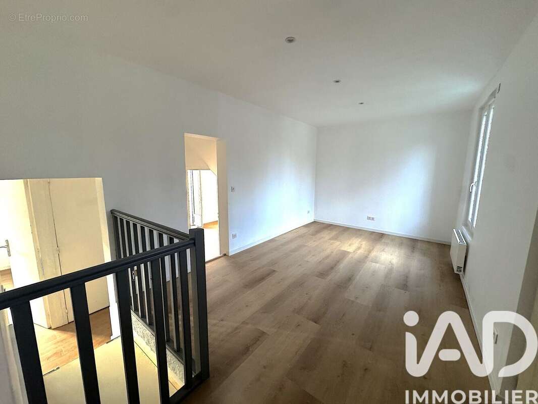Appartement 51 m² à Sainte-Genevieve-Des-Bois  - photo 3