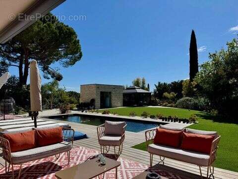 Maison à MOUGINS