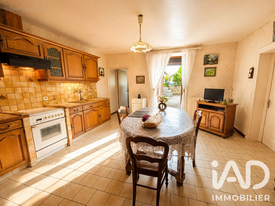 Maison 165 m² à Marby  - photo 3