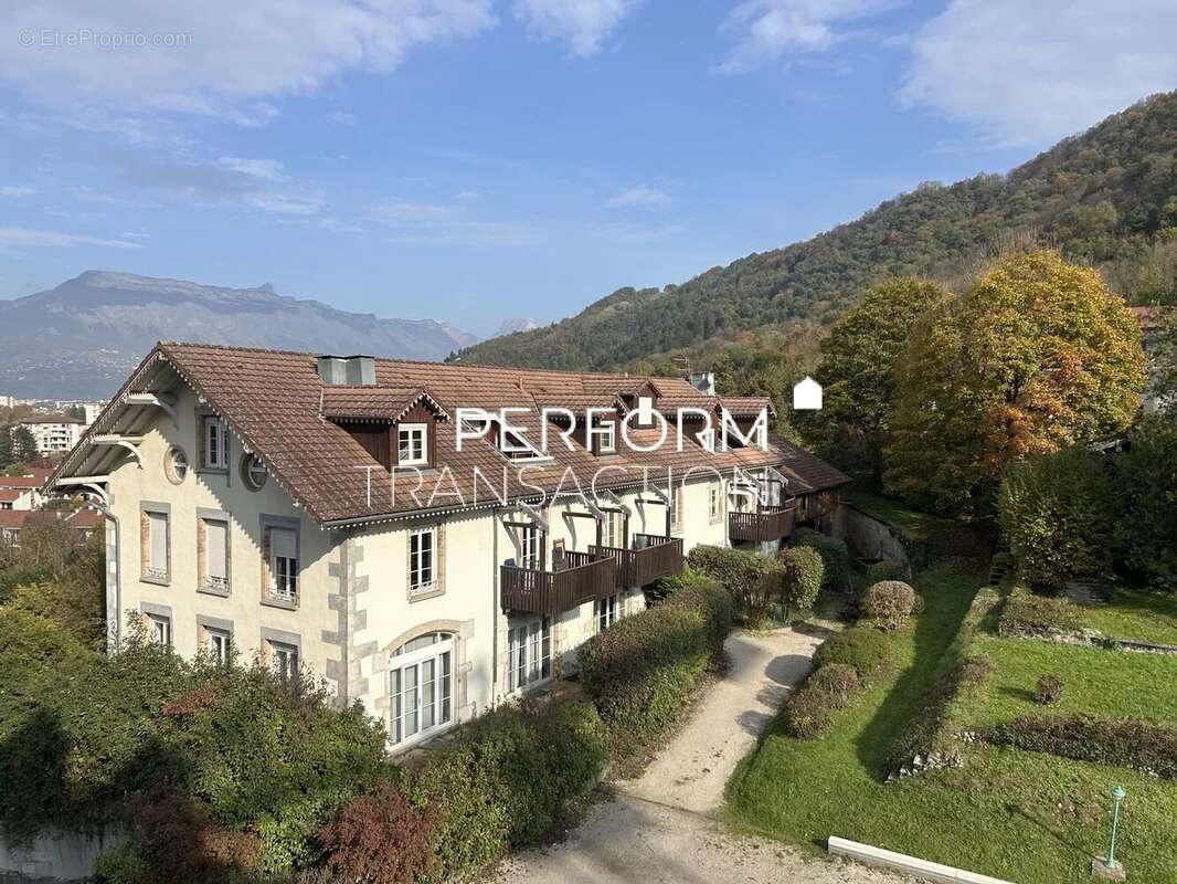 Appartement à POISAT