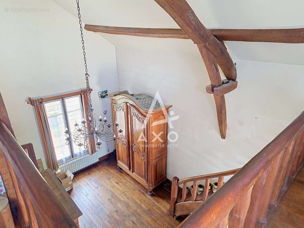 A Vendre à AMILLY  Maison de charme avec séjour cathédrale et dépendance de plus de 70 m² - photo 12