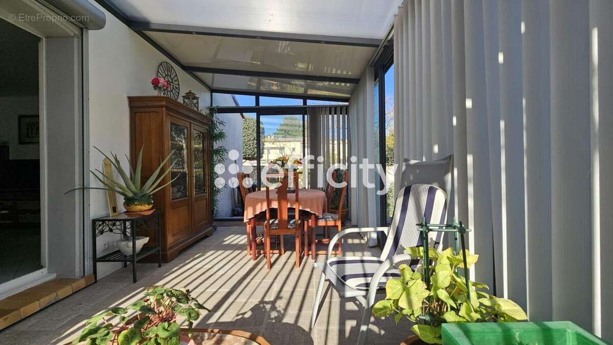 Maison 110 m² à Pignan  - photo 2