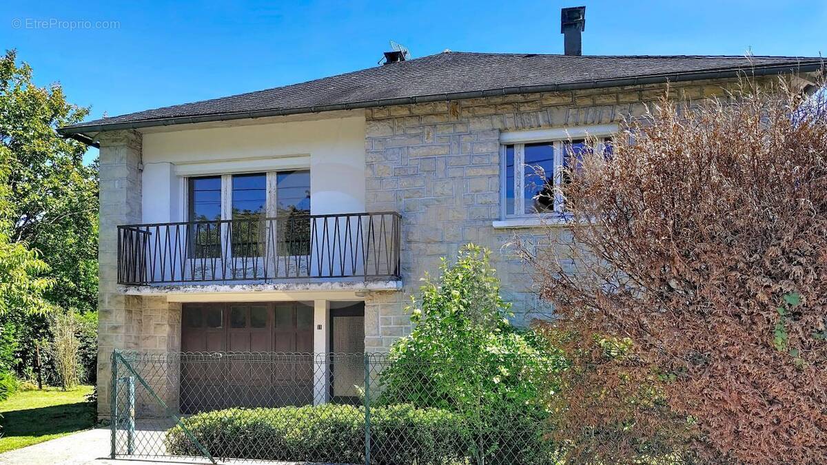 Maison à TERRASSON-LAVILLEDIEU