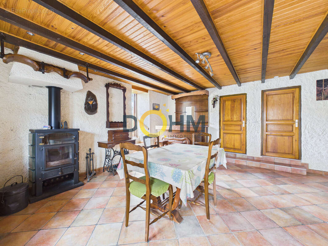 Maison à MALVALETTE