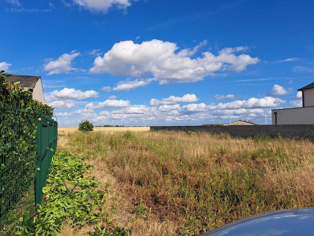 Photo 1 - Terrain à CHILLEURS-AUX-BOIS