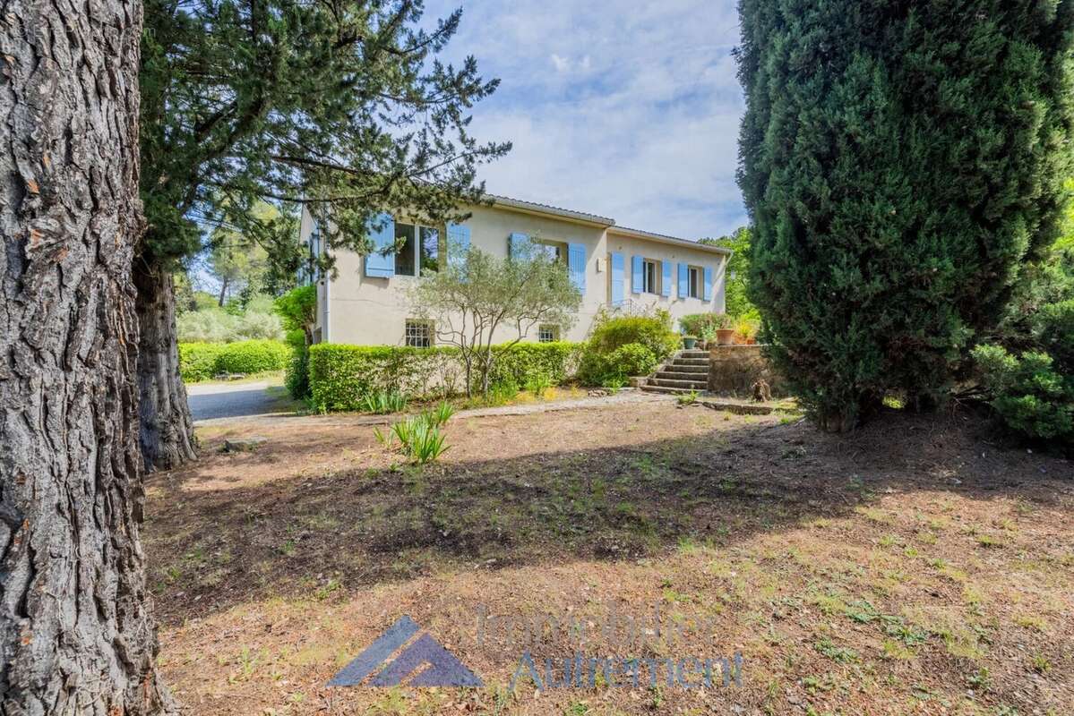 Maison à LE THOLONET