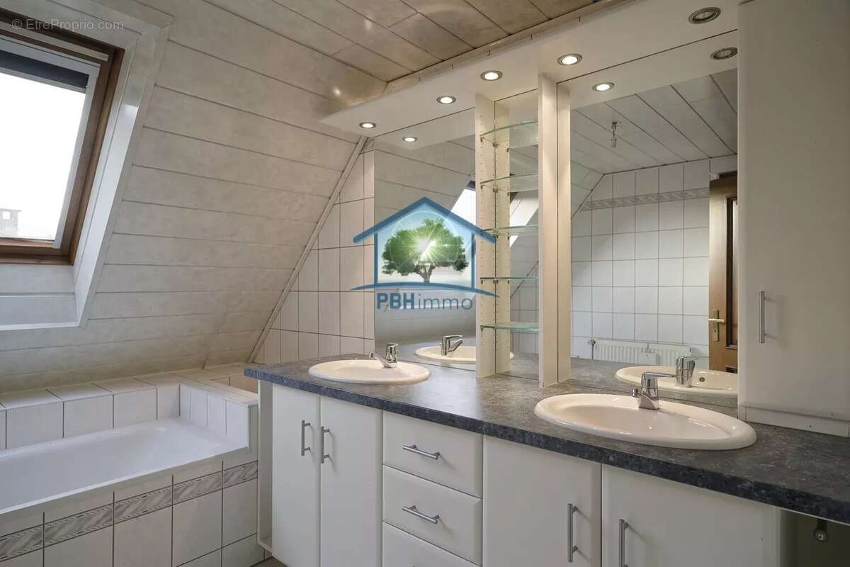 Maison à MORSBRONN-LES-BAINS